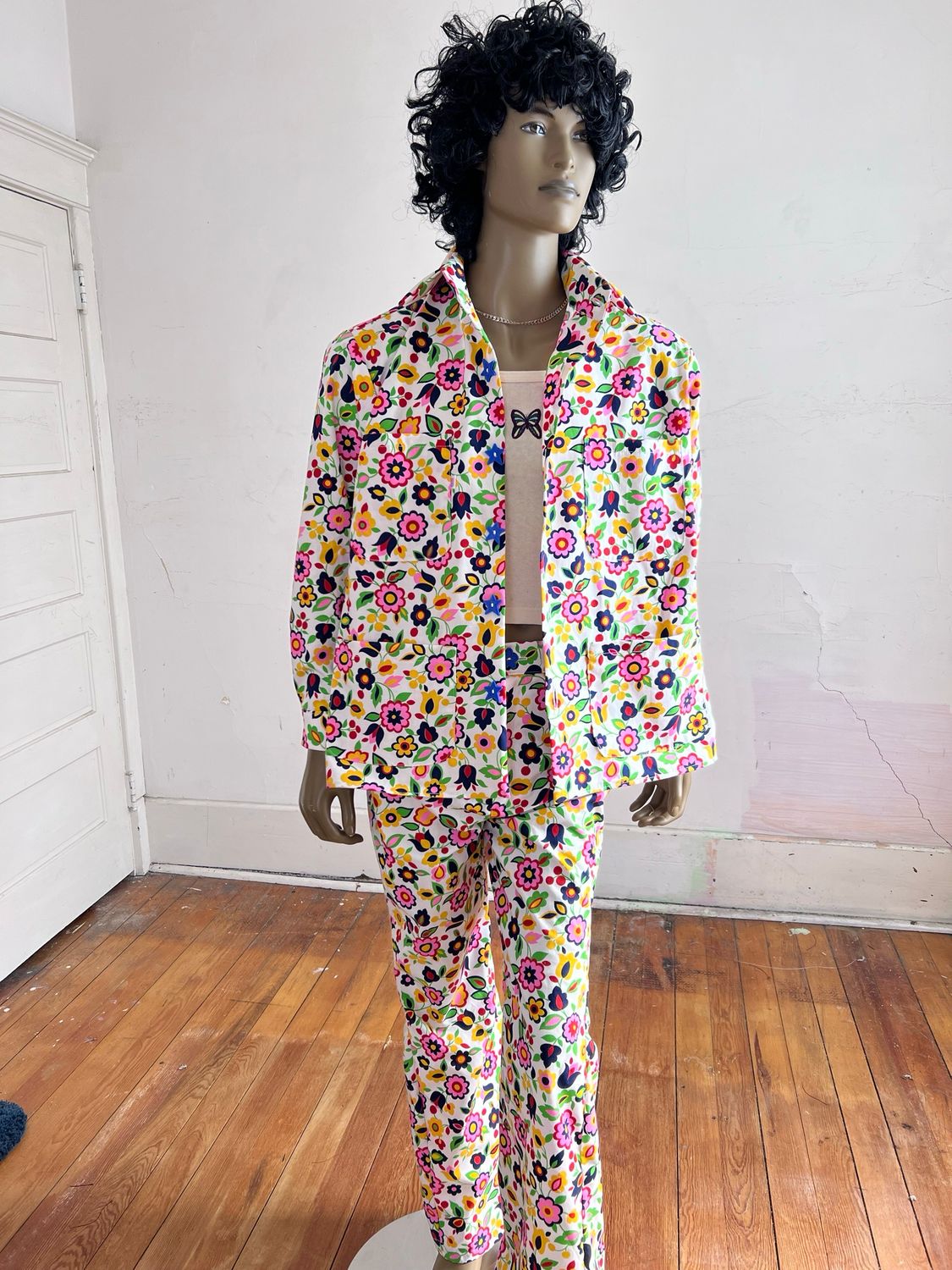 Bright Flowers Suit L 34 By A Herman
