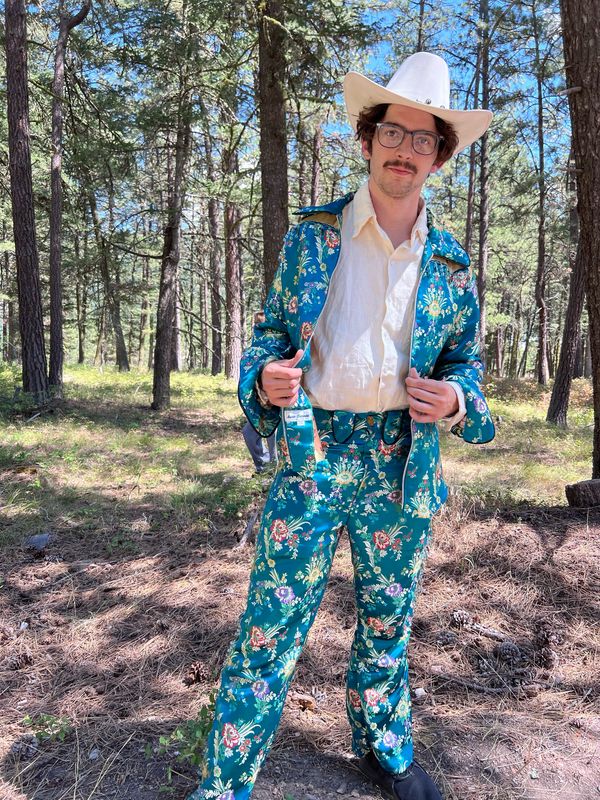 Mens silk Western Suit set sz 40 by Anna Herman fringe trimed