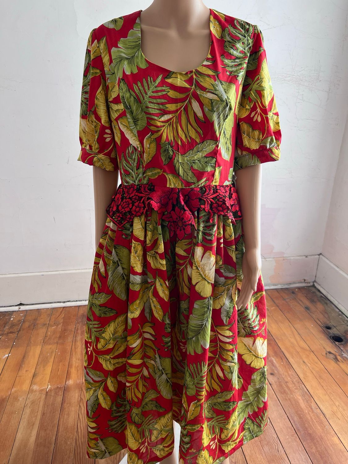 Red Plant Dress With Lace Peplum M-L 32” Waist By A Herman uSA