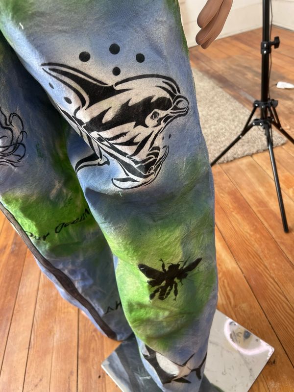 Mens Air Brushed Endangered Species Pants 31 X 32