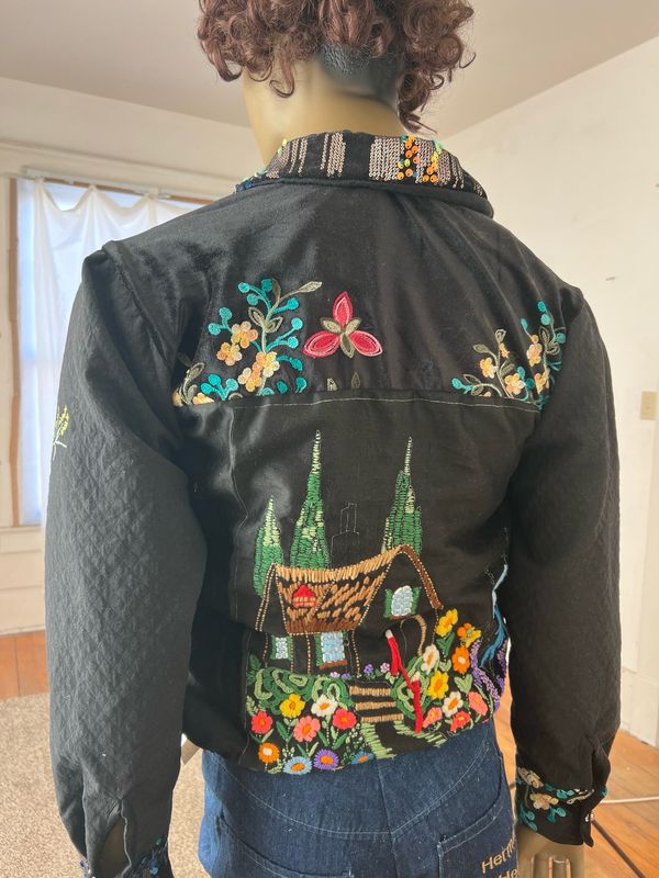 Men’s Embroidered Jacket m -l Hermans