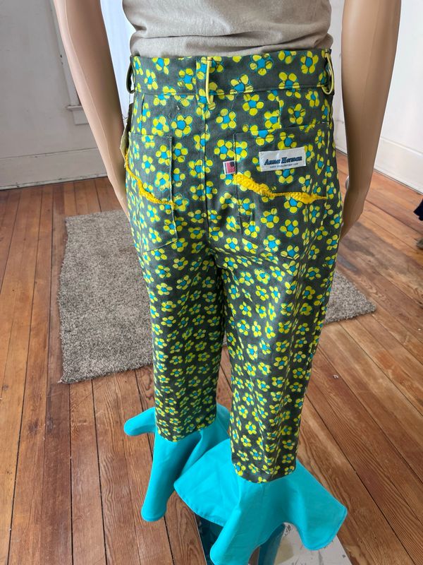 Flowered Bell Bottoms Women’s 29” Herman’s