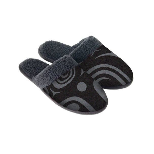 Slippers, Select a size: Small - Women's: 7.5/8.5   Men's: 6.5/7.5