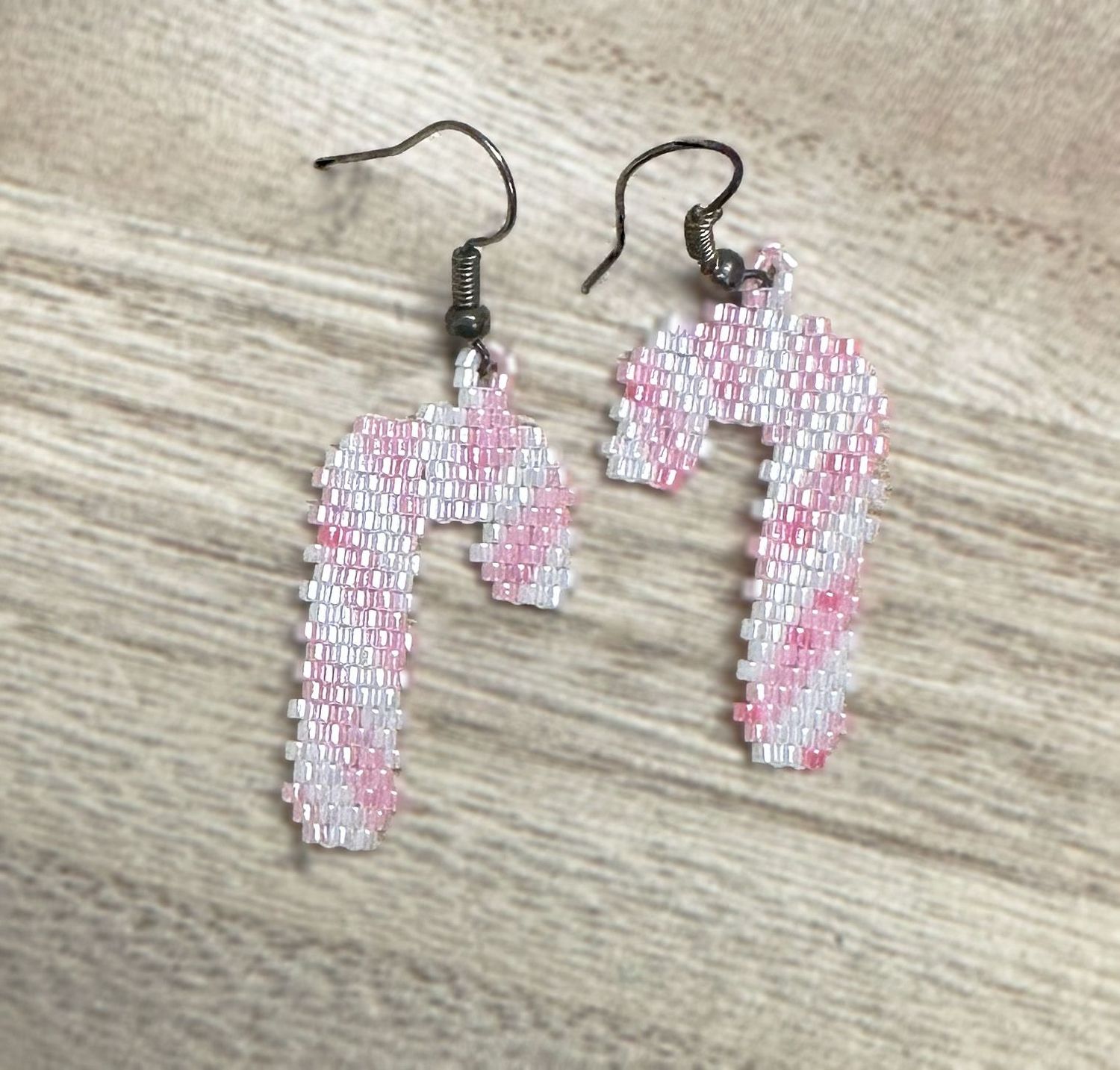 Beaded Earrings - pink/white candy cane
