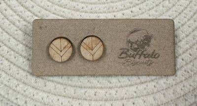 Small round geometric stud earrings