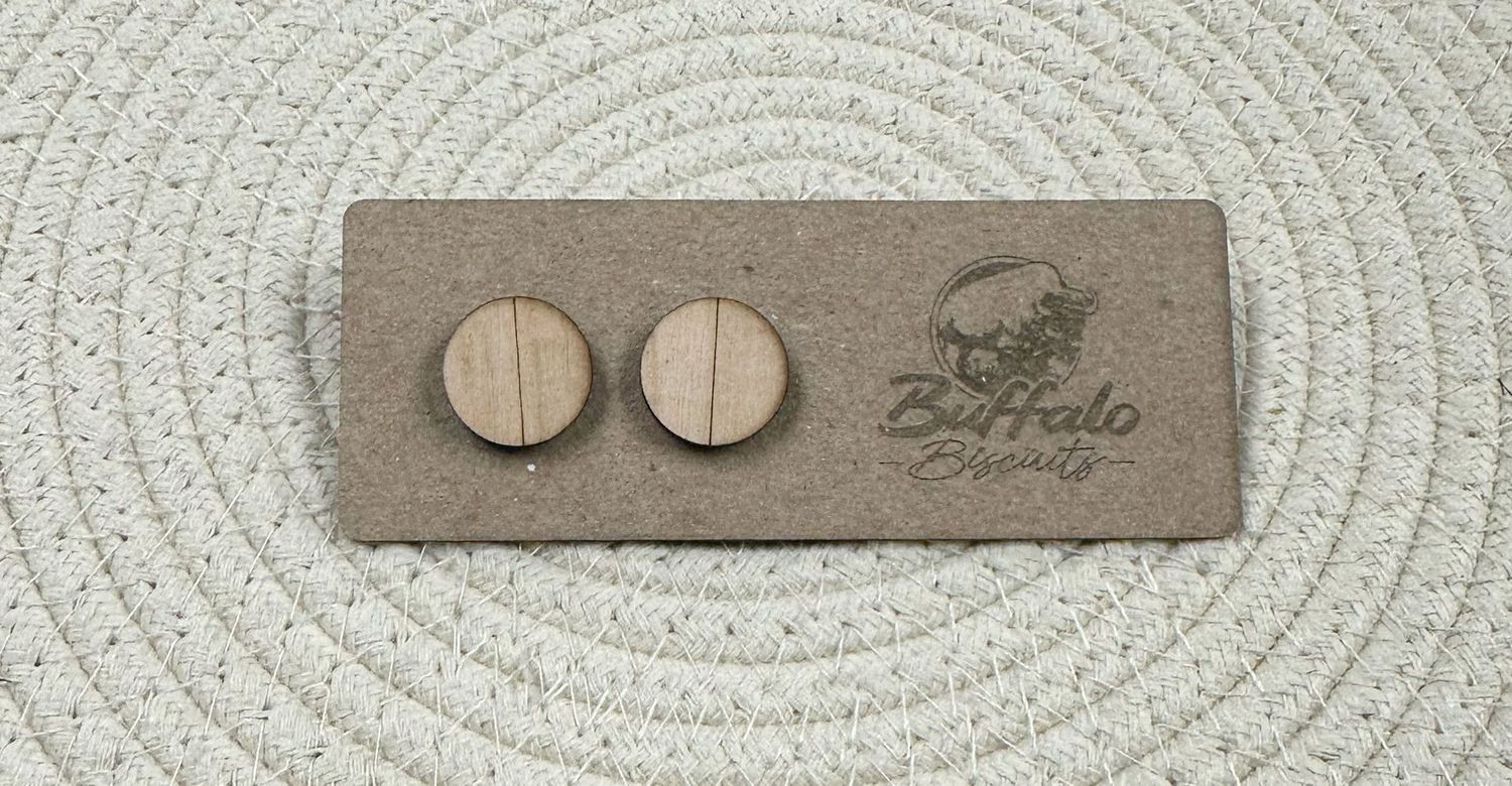 Small round geometric stud earrings
