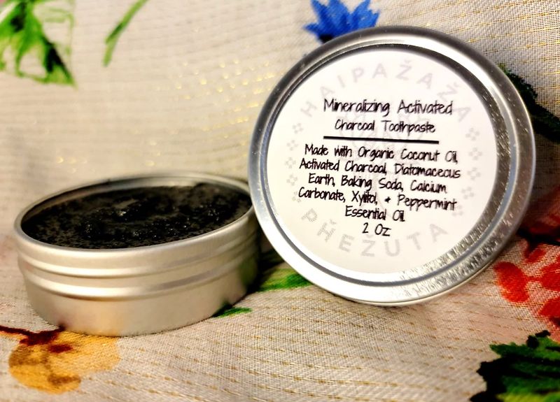 Mineralizing Activated Charcoal Toothpaste