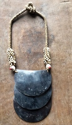 Kina-shell Necklace Custom-Made in Indonesia