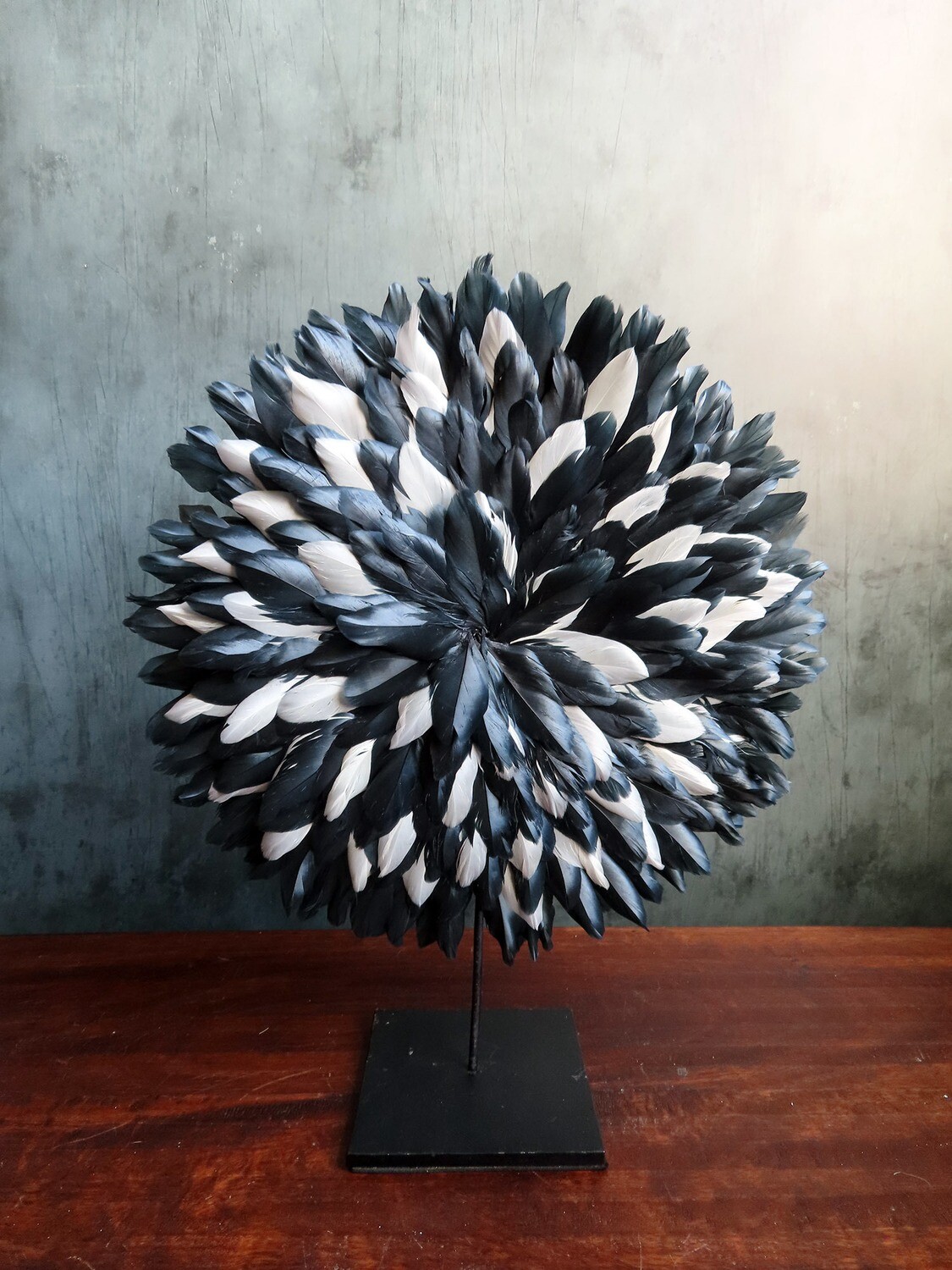 Black and White Table Decor