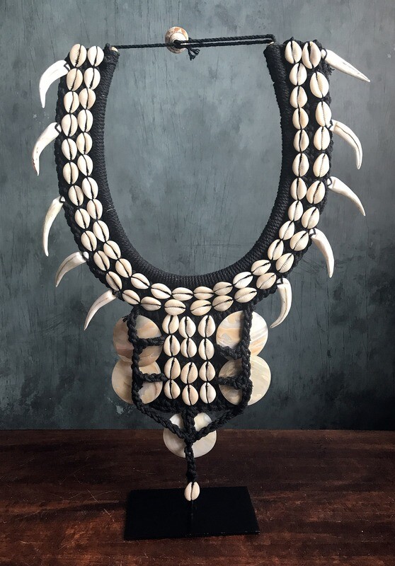 Black Shell Necklace on Stand