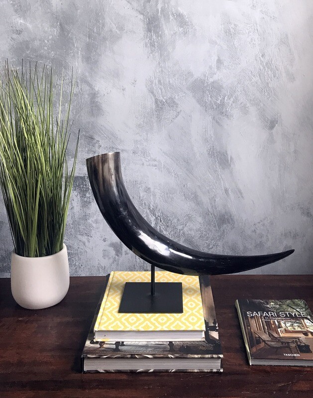 Zeboe Table Accent on Stand