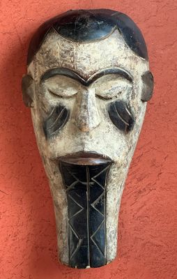 Vintage Pende Giwoyo Mask