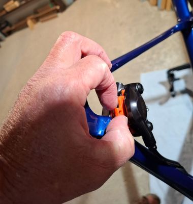 spacer in between disc brake caliper