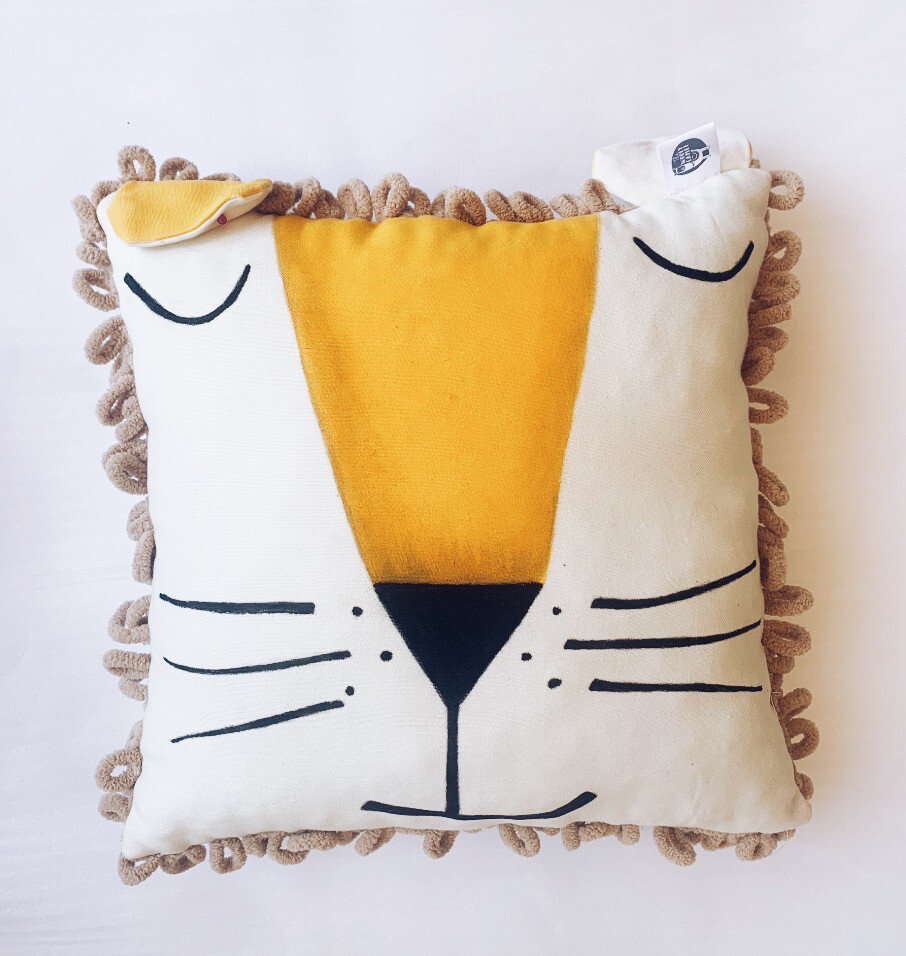 Lion pillow