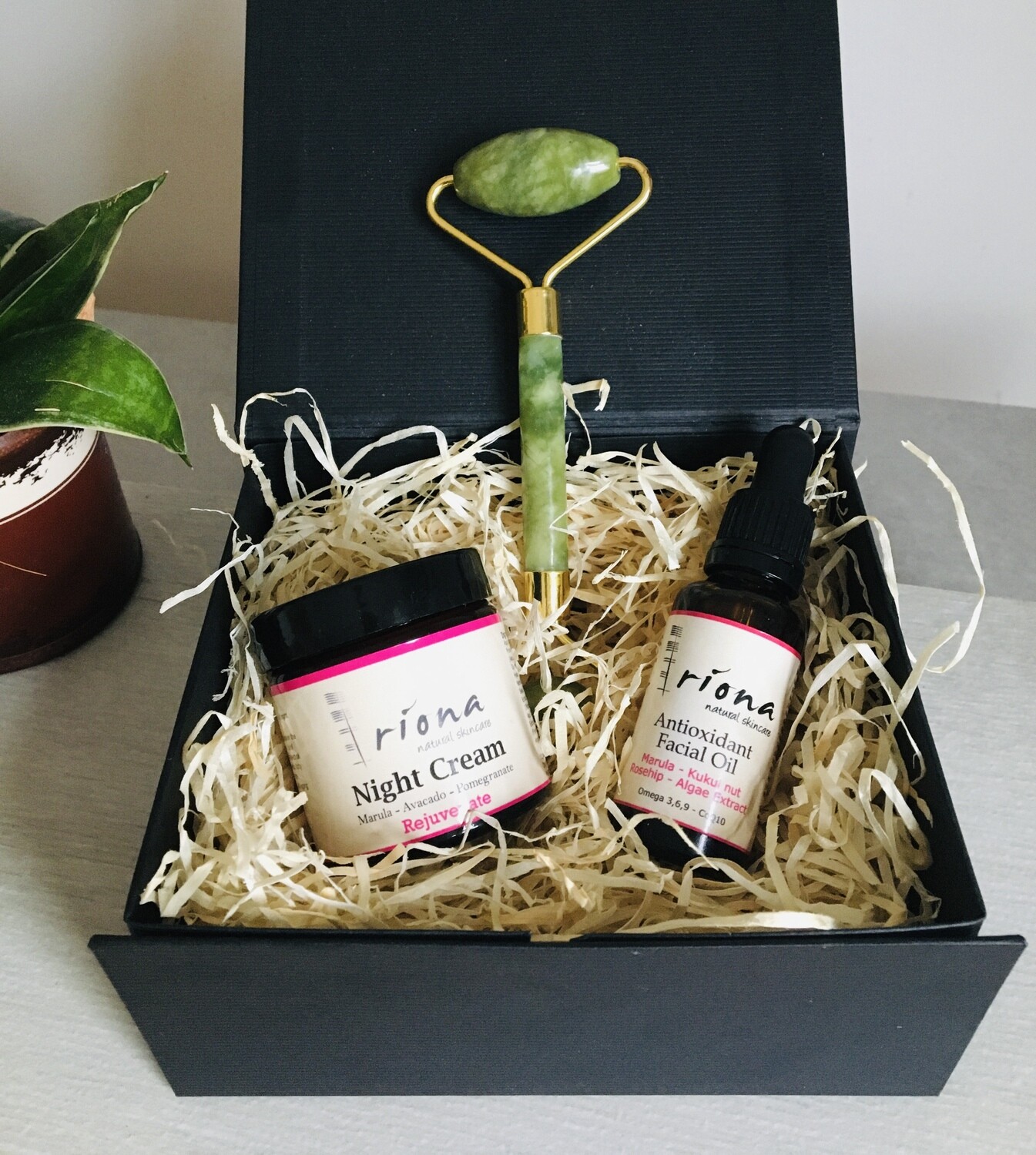 Facial Gift Set; Night Cream, Antioxidant Facial oil &amp; Jade Roller