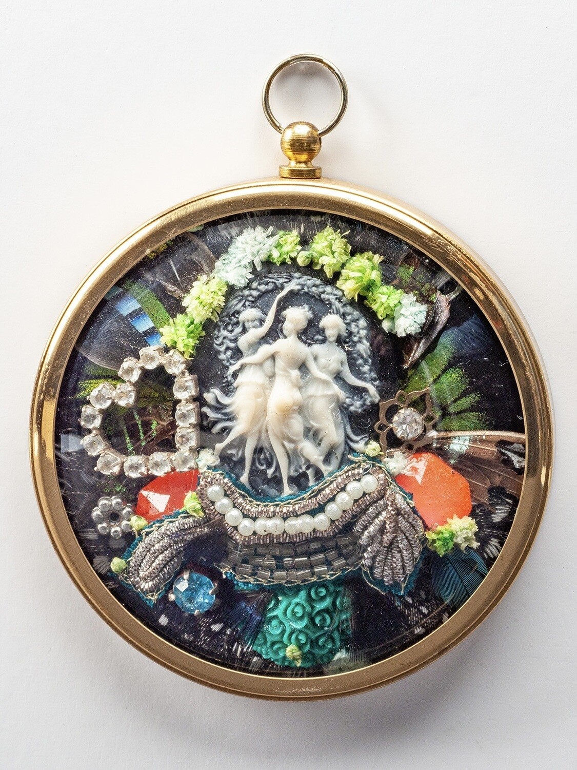Wall Pendant - Sister Full Joy