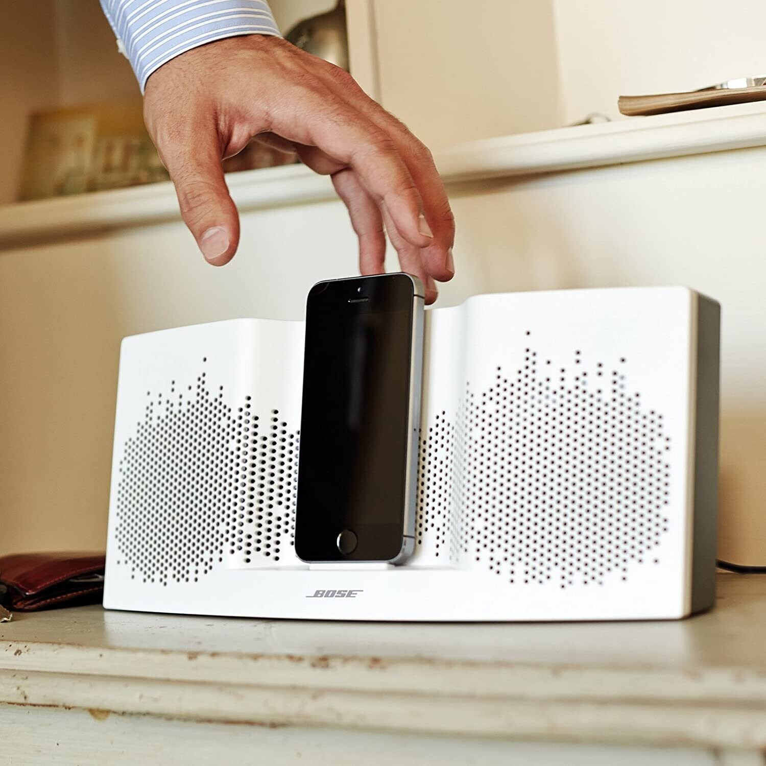 美品　BOSE　ボーズ　SoundDock　XT　スピーカー Bose SoundDock XT Speaker (White/Dark Gray)