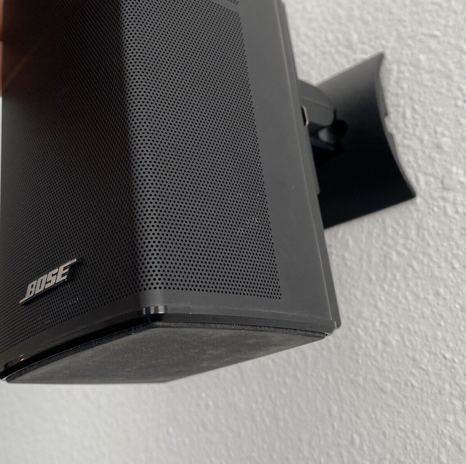 Metal Wall Mount bracket For Bose Lifestyle 600 - Virtually Invisible 300 - Black Single