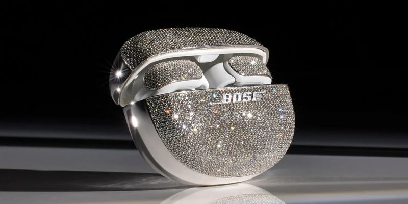 新品同様 Bose Ultra Open Earbuds Diamond Diamond-Studded Bose Ultra Open Earbuds