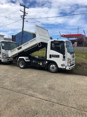Isuzu NLR200 Tipper Truck ATM (Automatic) Isuzu NLR200 Tipper Truck ATM (Automatic)