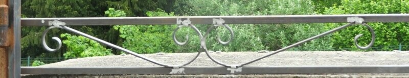 appui de fenêtre,Le Havre,fer plat et main courante tube de 4 x 2 cm