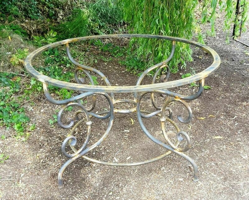 pied de table en fer plein de 25 mm,superbe