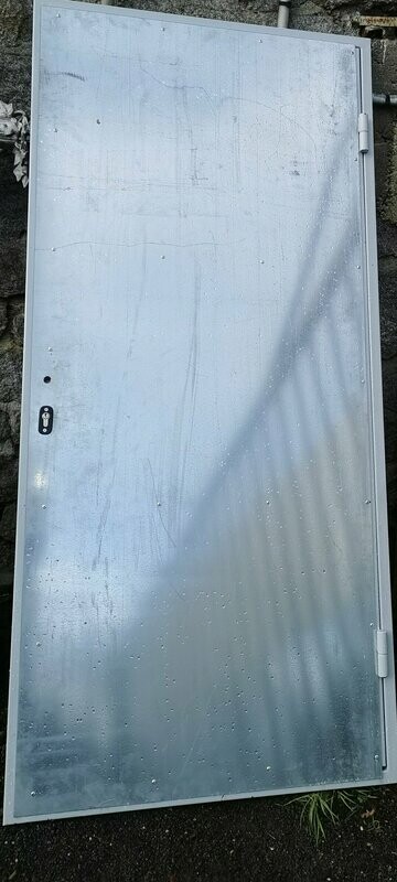 porte en tôle épaisse galvanisée 90 cm x 230 cm, anti effraction