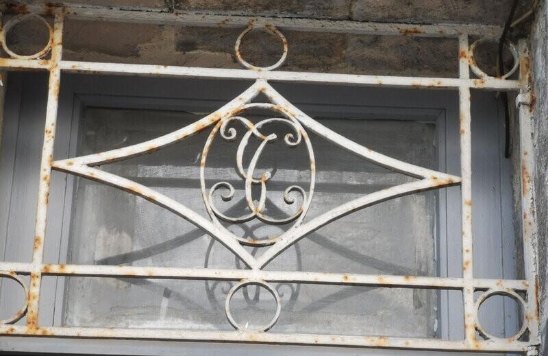 grille de défense ancienne pour reproduction