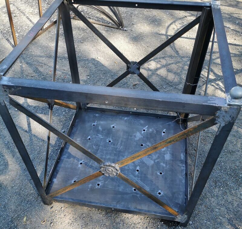 bac a citronnier, structure métallique pour cotés en bois