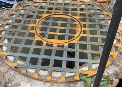 grille de puits fer plat et trappe circulaire,125 cm