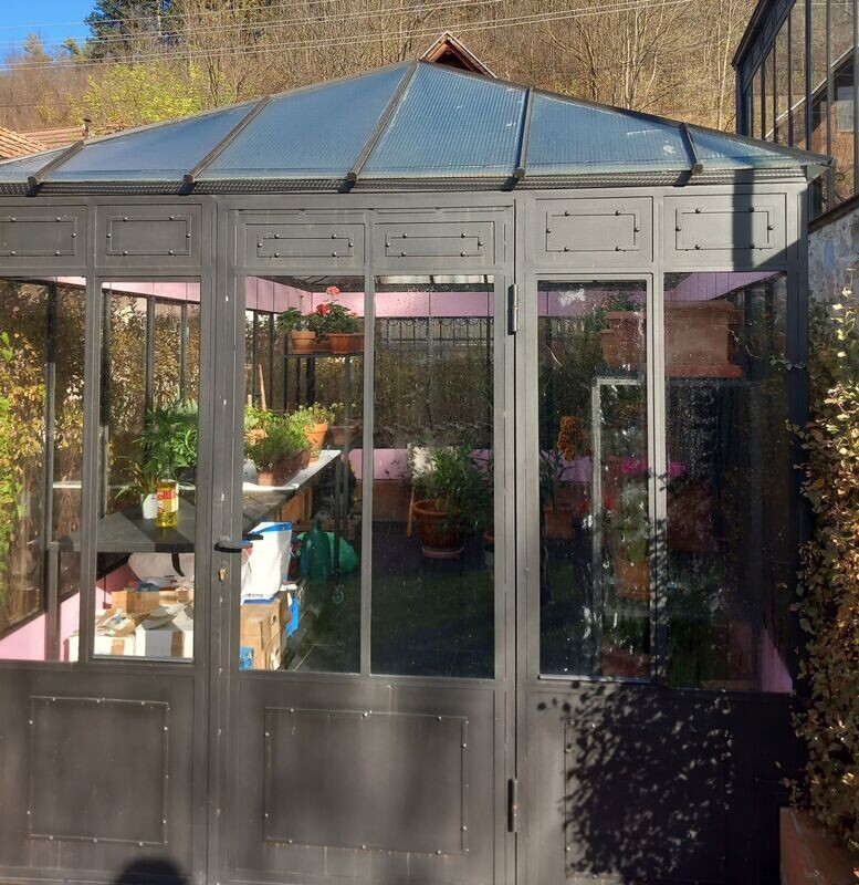 serre fabriquée sur mesure pour un client