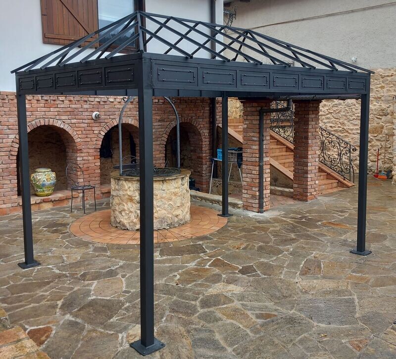 pergola sur mesure pour un client ,a partir de son dessin