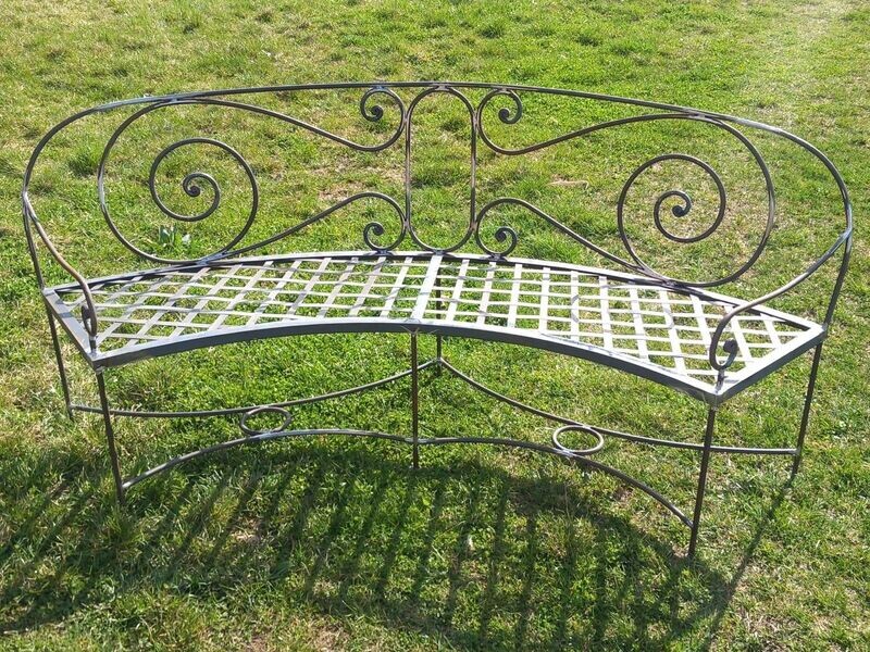 Banc en fer forgé ,reproduction d'un modèle fin XIX em siècle