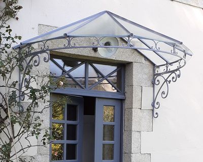 marquise éventail sur mesure ,210 cm entre potences et 60 cm entre la pointe et le bandeau