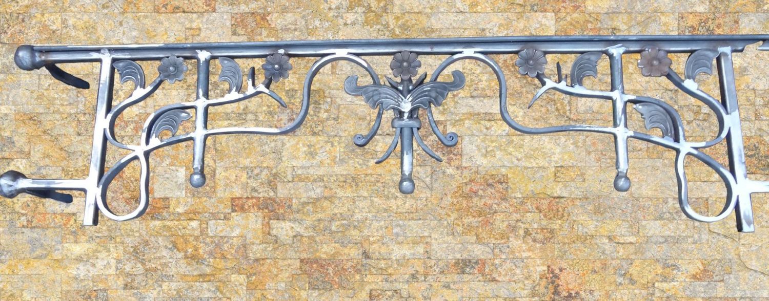 appui de fenêtre art  nouveau ,décor floral sur mesure