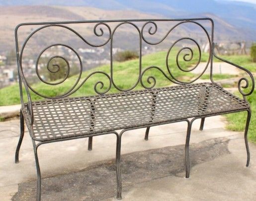 Banc de jardin 3 places,fer forgé ,reproduction d un modèle ancien