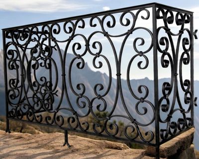 balcon en fer forgé sur mesure modèle fabriqué pour un client étranger