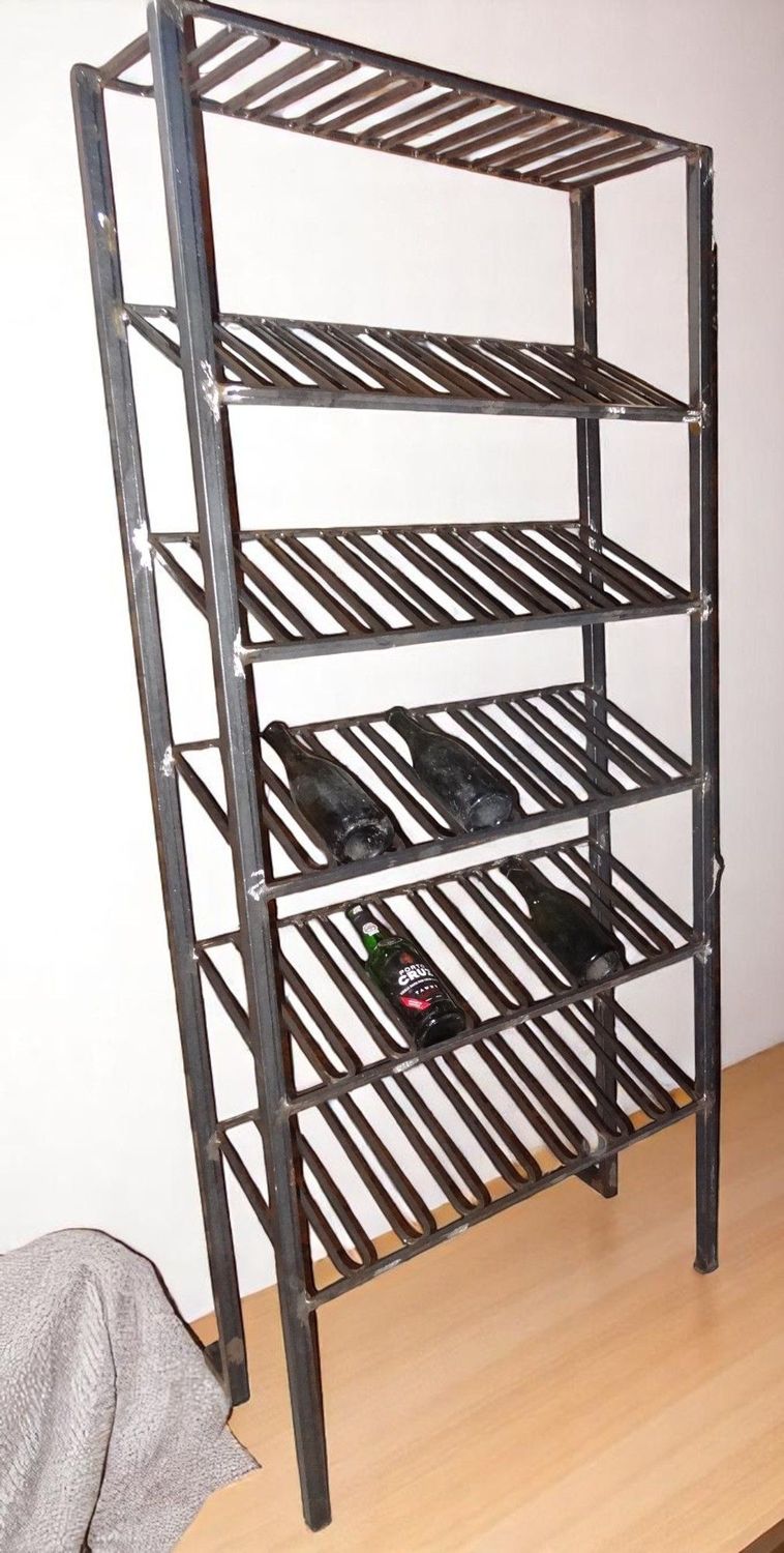 cave à vin, présentoir  de bouteilles de vin sur mesure .