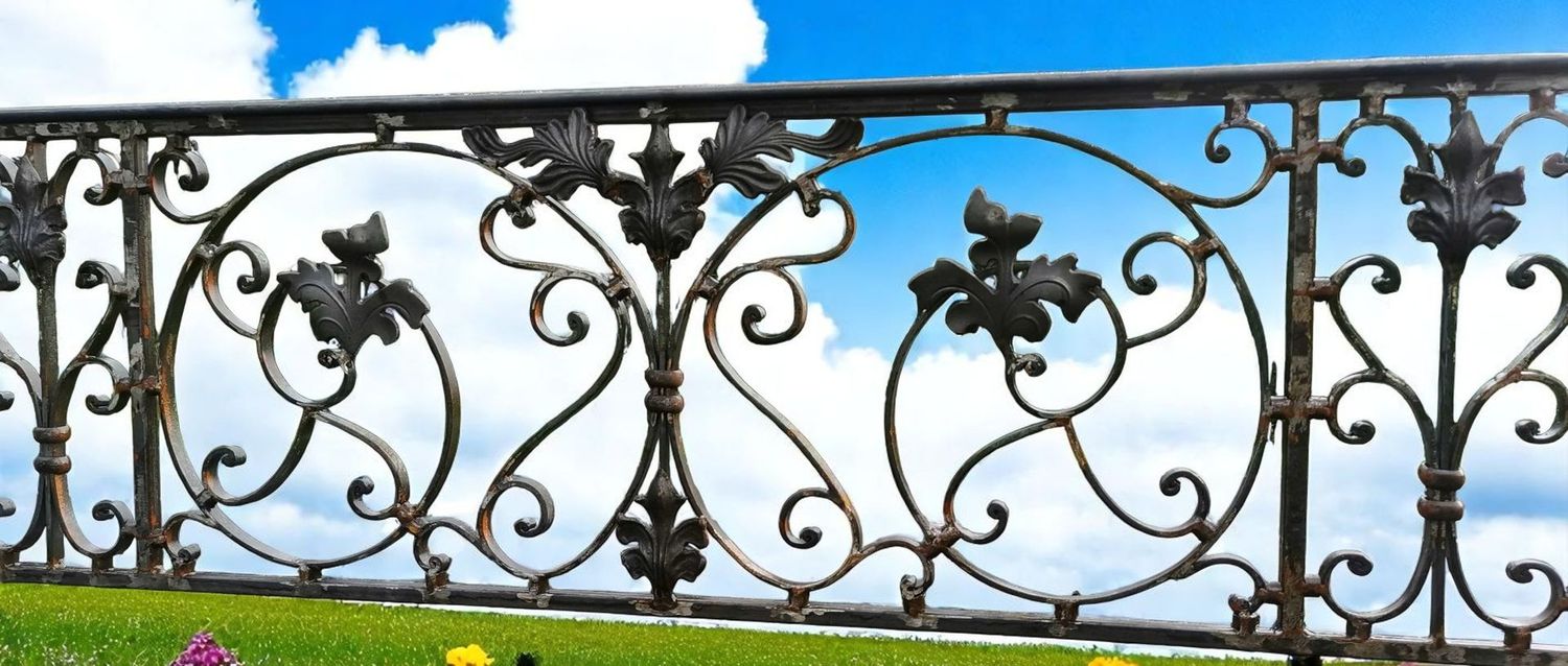 appui de fenêtre décors en fonte soudées