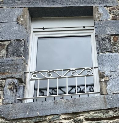 appui de fenêtre aux normes de sécurité
