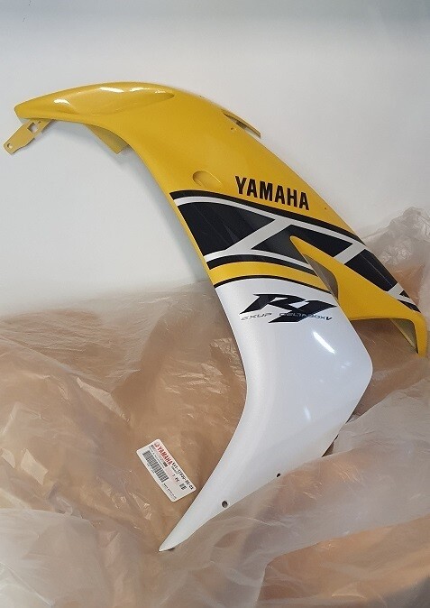 5VY-283U8-00X ZIJPANEEL YAMAHA R1 YZF-R1 '04 >'05 5VY-283U8-00X ZIJPANEEL YAMAHA R1 YZF-R1 '04 >'05