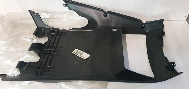 1B9-F8395-01-00 ONDERTREEPLAAT YAMAHA XMAX 125 / 250 MBK SKYCRUISER 125 1B9-F8395-01-00 ONDERTREEPLAAT YAMAHA XMAX 125 / 250 MBK SKYCRUISER 125