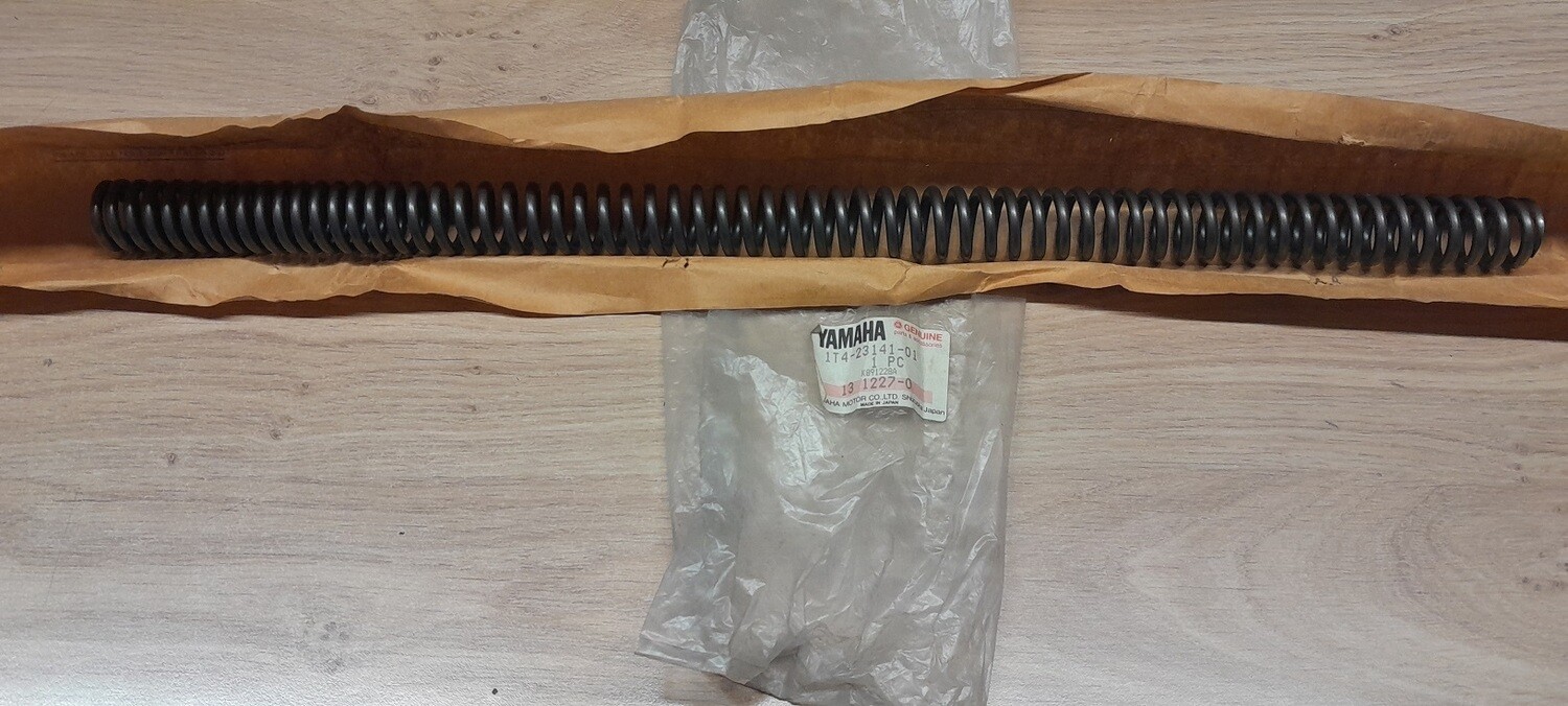 1T4-23141-01 Spring fork Yamaha XS750 1T4-23141-01 Spring fork Yamaha XS750