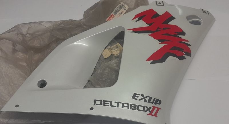 PANEL ASSEMBLY 2  4XV-Y283V-00P0  YZF-R1 '98>'01