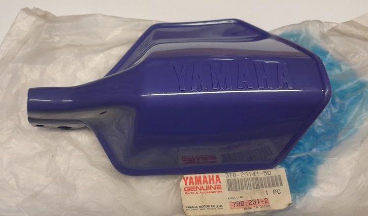 GUARD, BRUSH 1   3TB-26141-5000  YAMAHA XT600 E
