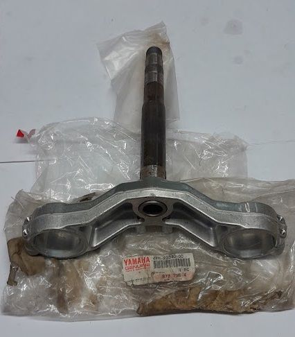 UNDER BRACKET COMP. 4KM2334000 YAMAHA XJ900S DIVERSION