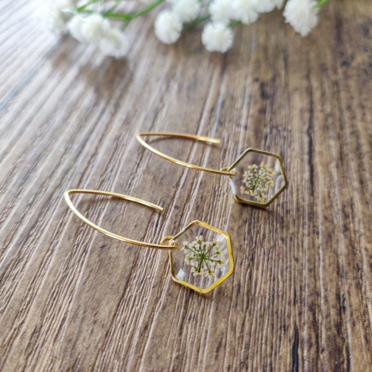 Queen Anne&#39;s Lace: oorbellen goud hex lang klein