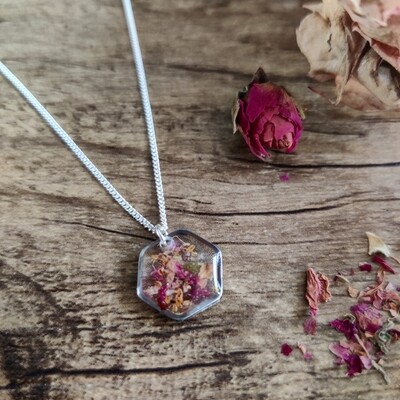 Pressed roses: ketting zilver hex
