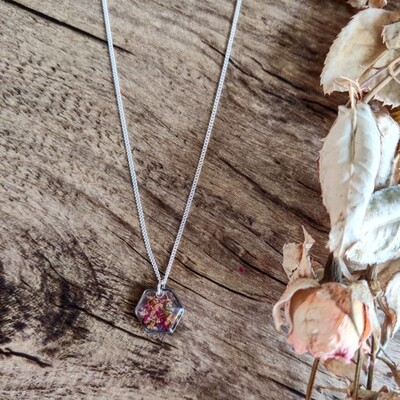Pressed roses: ketting zilver hex