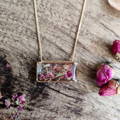 Pressed roses: ketting goud rechthoek